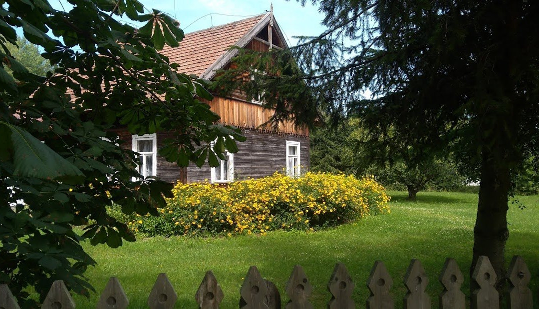 Kraina Otwartych Okiennic-Trzescianka必去景点