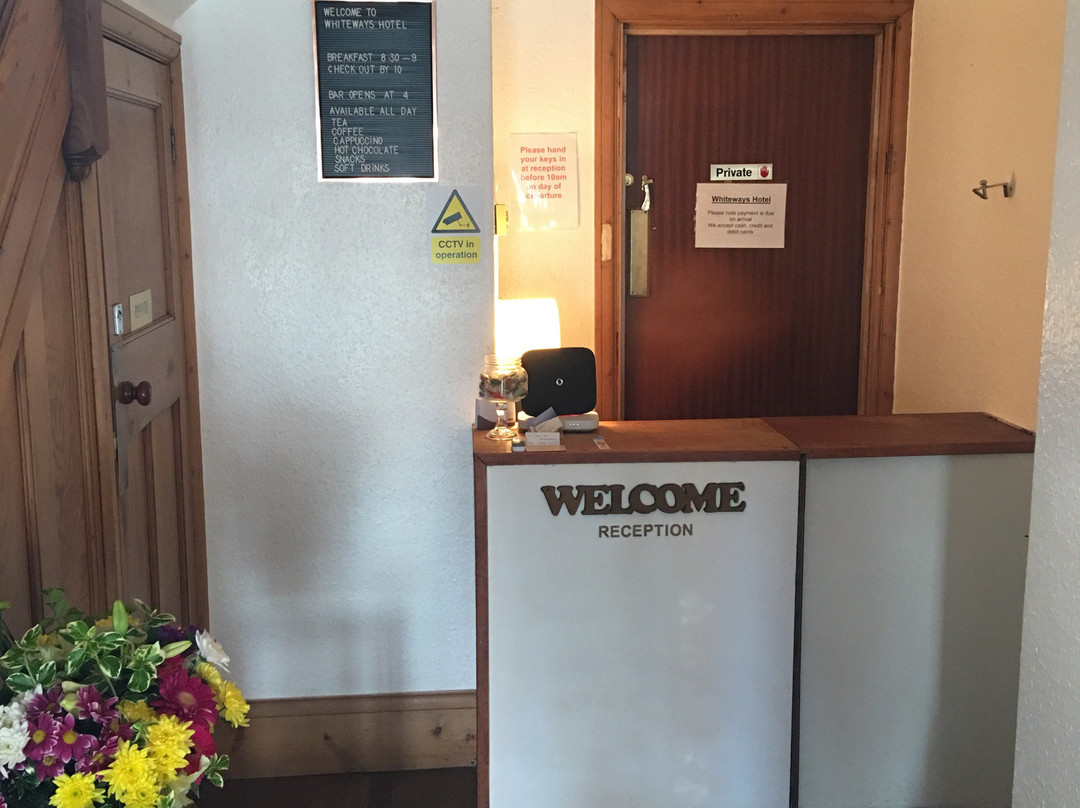 Whiteways Hotel主图