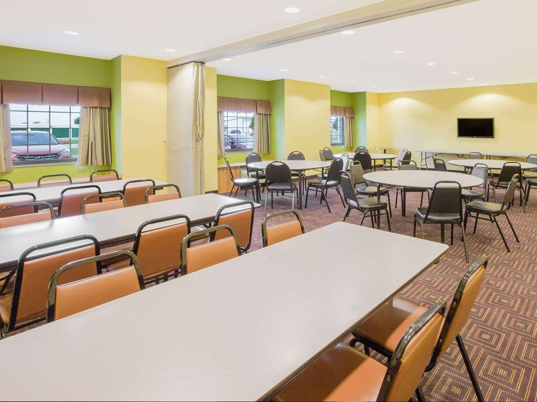 Microtel Inn & Suites by Wyndham Delphos主图