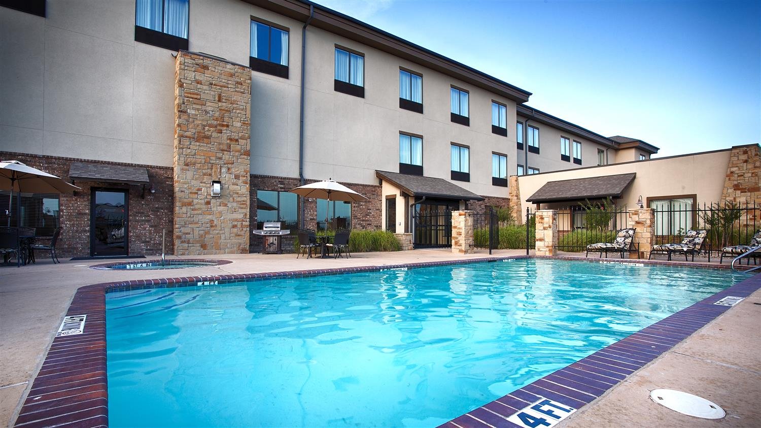 Best Western Plus Emory At Lake Fork Inn & Suites-官方
