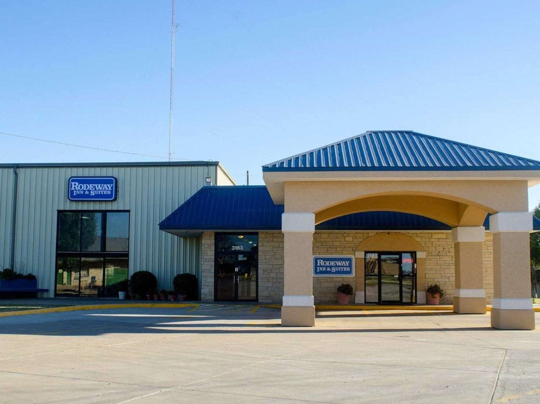 Knights Inn & Suites Emporia主图