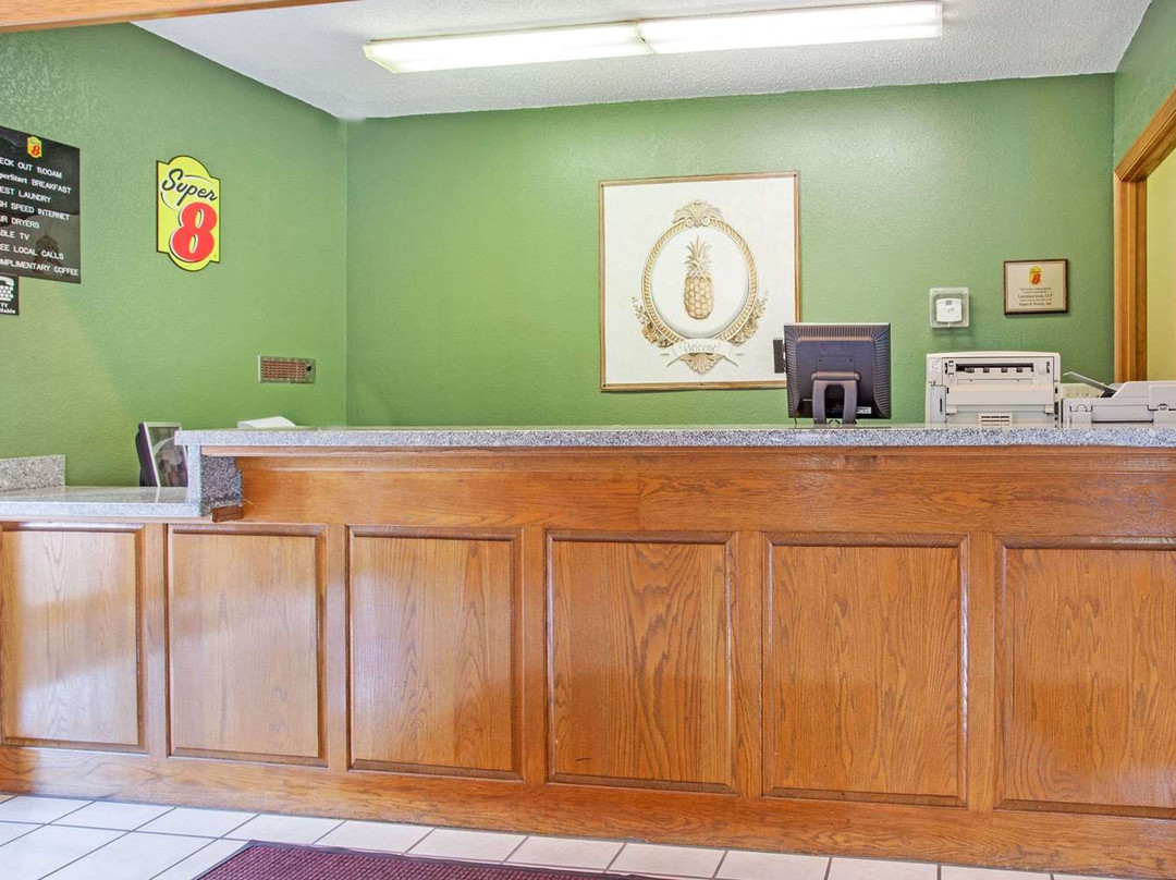 Super 8 by Wyndham Atchison主图