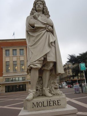 Statues de la Place Cresp景点图片