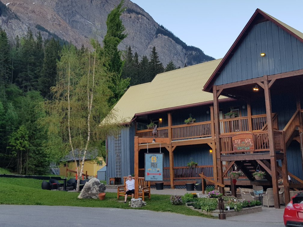 Truffle Pigs Lodge主图