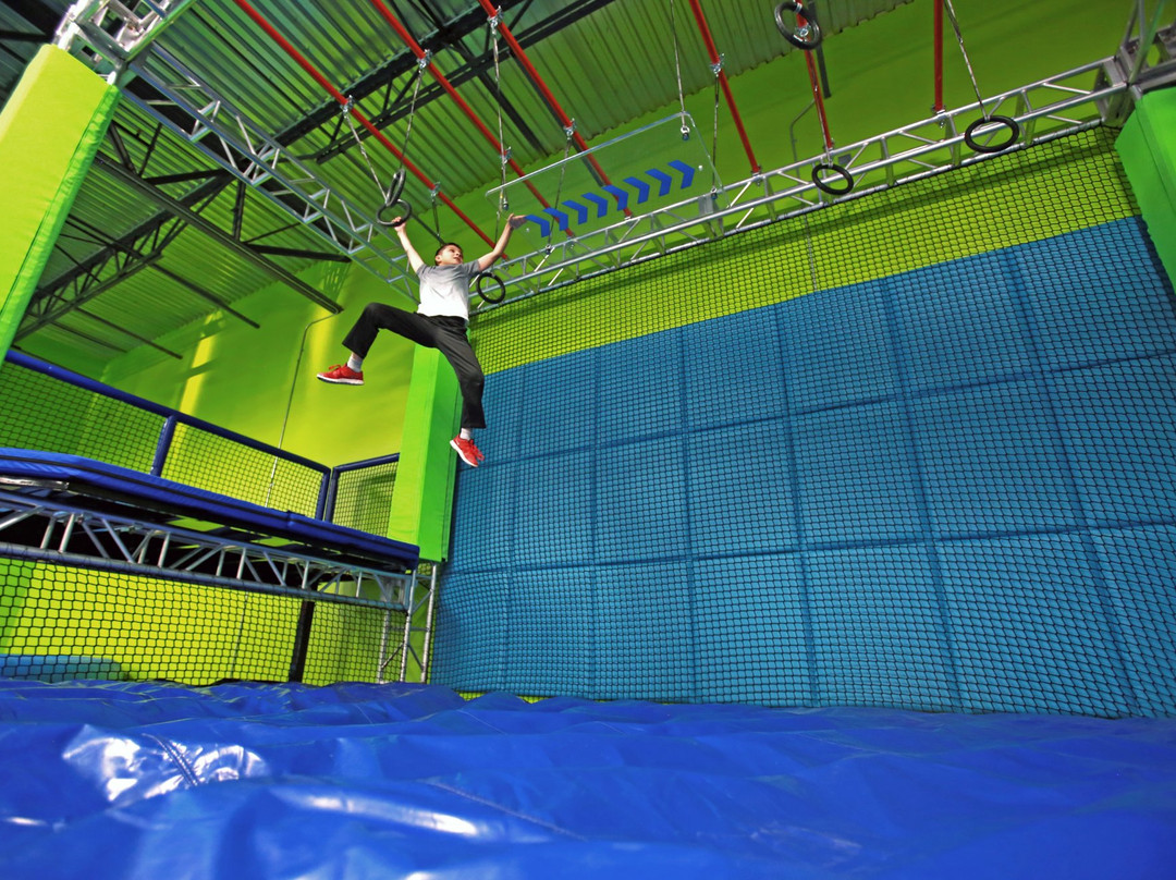 Jumping World-布赖恩必去景点