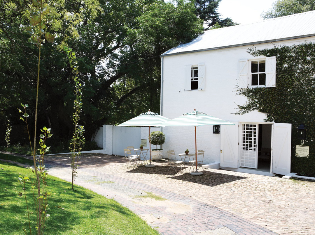 Windmill House主图