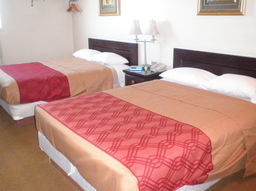 Travel Inn & Suites Innisfail主图