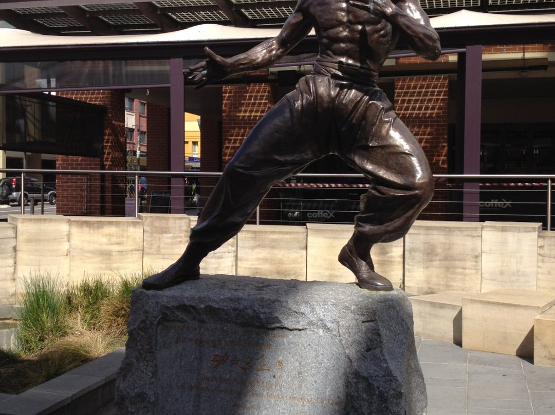 Bruce Lee Statue景点图片