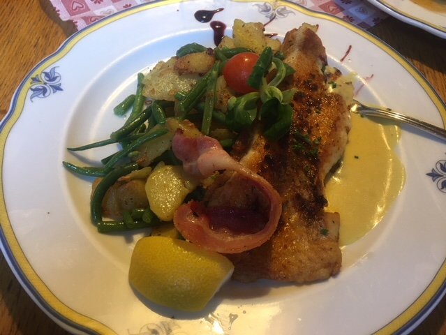 Akzent Hotel Alte Linde Wieling-餐饮