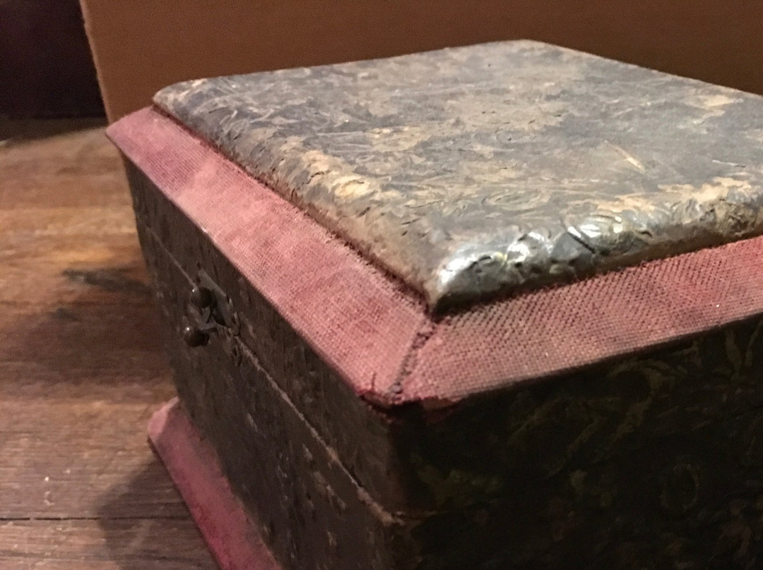 The Nitro Antique Mall-Nitro必去景点