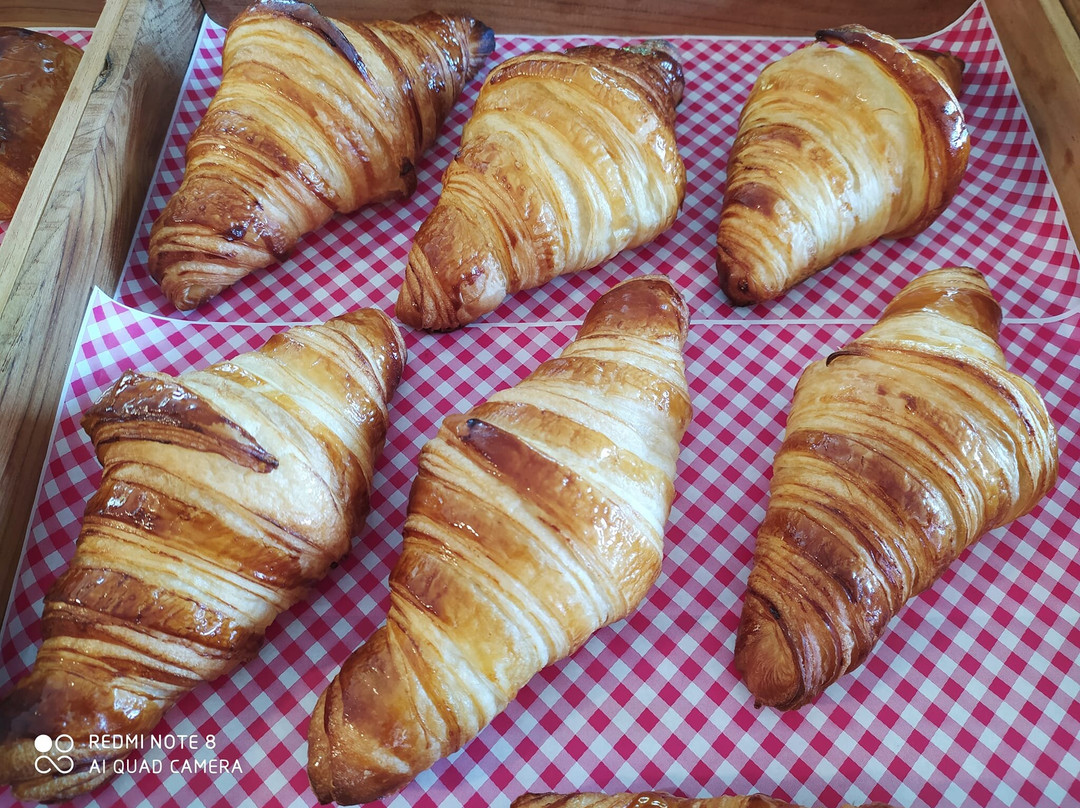 Mama French Bakery