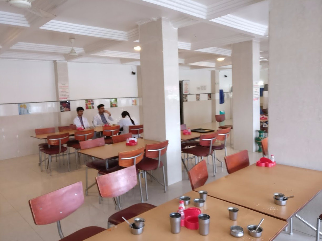 Woodys Nagarjuna Hotel