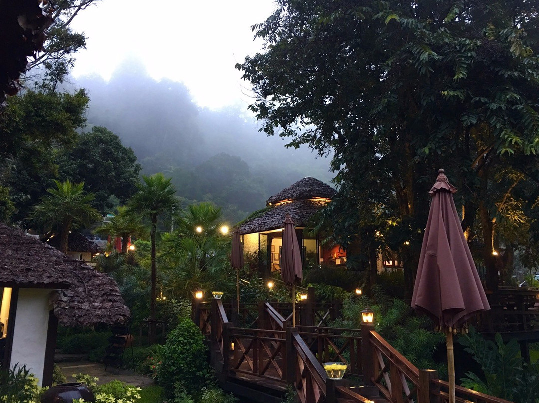 Pong Yaeng餐馆和美食-Pongyang Angdoi Restaurant