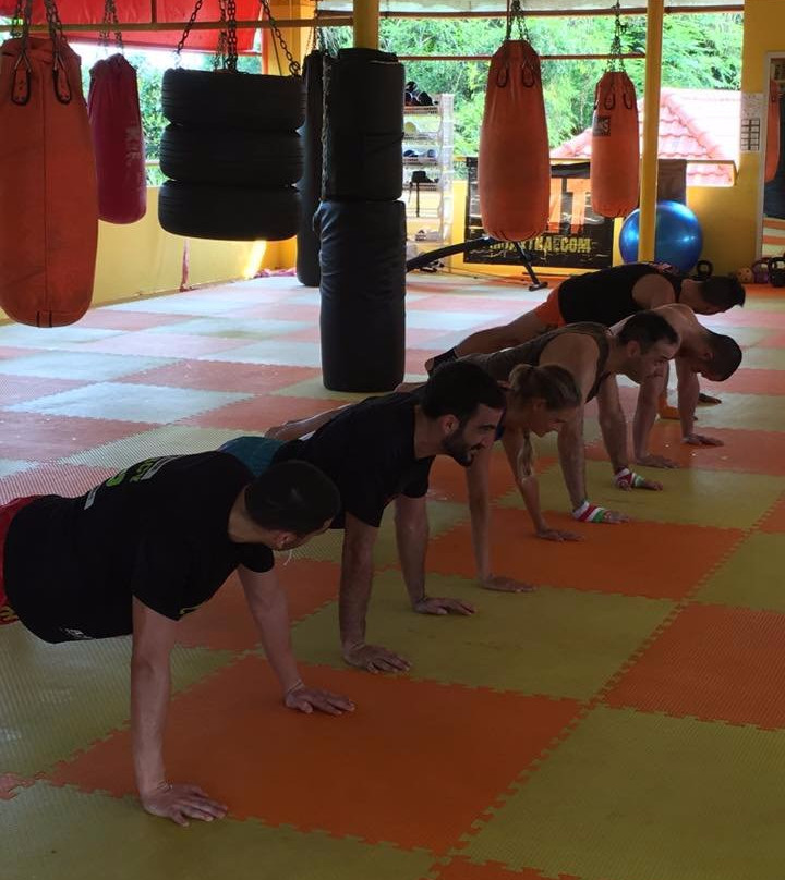 7 Muay Thai Gym & Beach Resort-查蓬必去景点