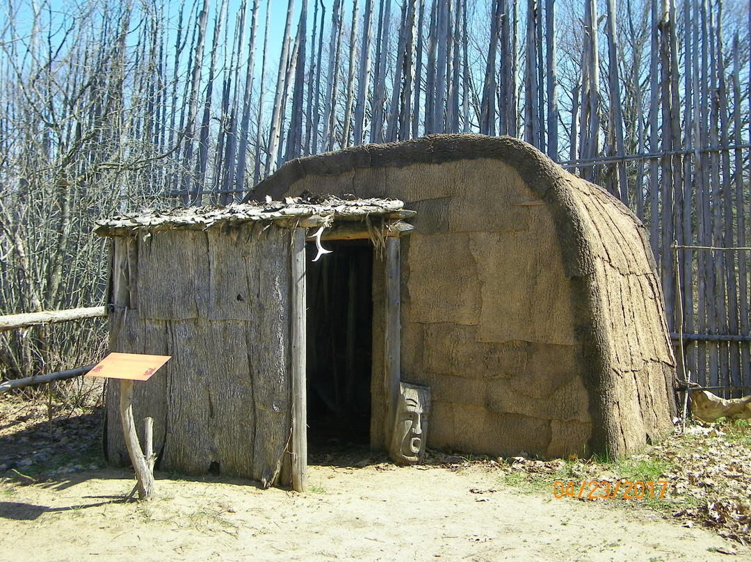 Huronia Museum & Ouendat Village景点图片