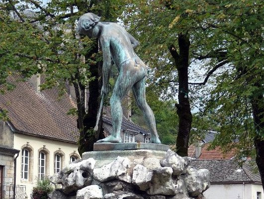 Ornans旅游景点-Statue du Pêcheur de Chavots