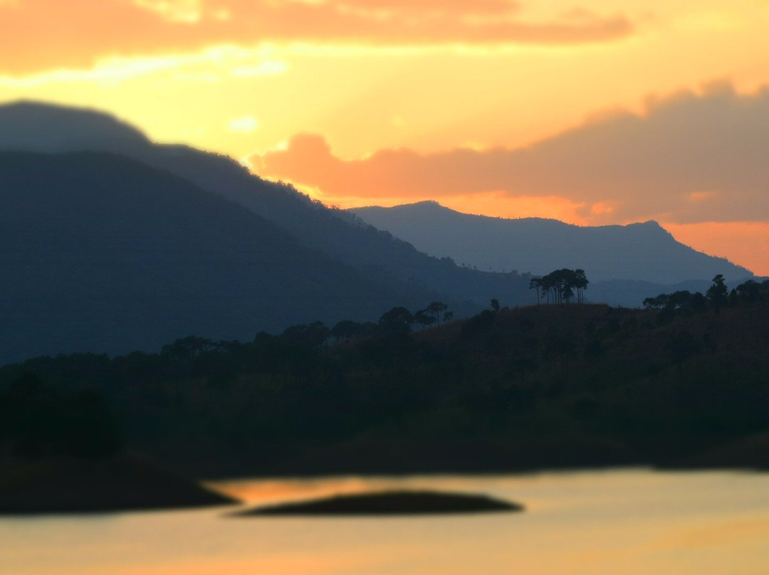 Umiam Lake景点图片