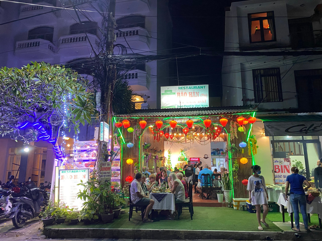 Nhà Hàng Bảo Hân