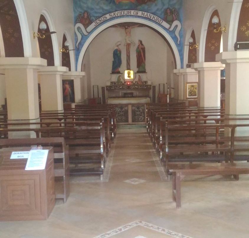 Holy Cross Church景点图片