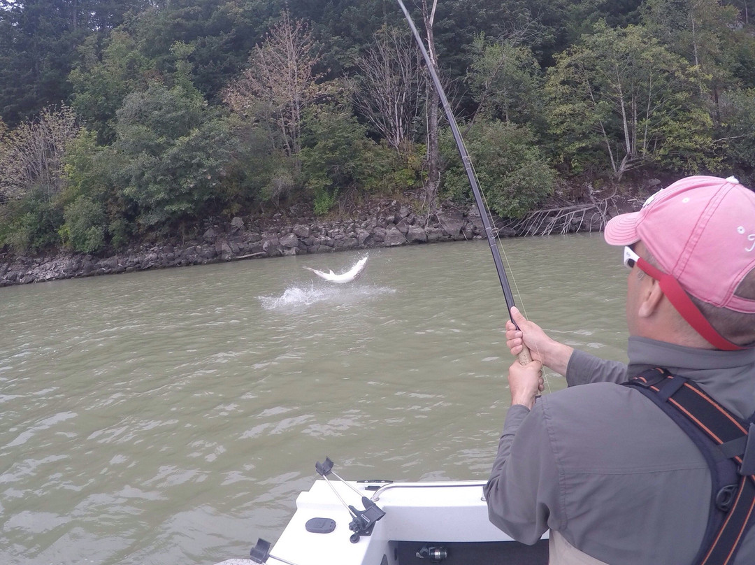 Cascade Fishing Adventures-奇利瓦克必去景点