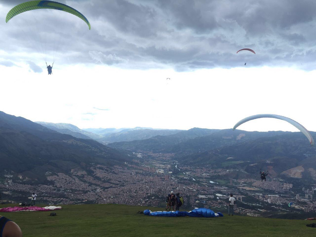 EasyParapente Montreux Paragliding Tandem Flight Center-蒙特勒必去景点