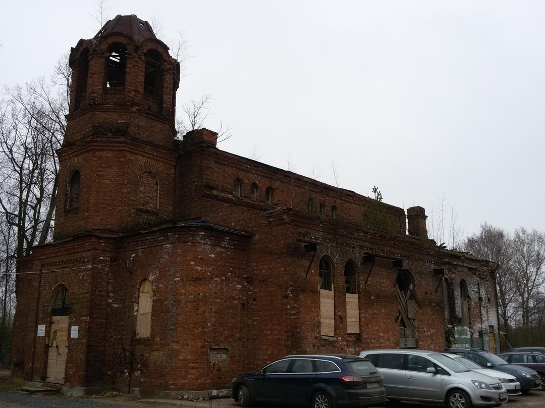 Holy Trinity Church at the Trinity Cemetery景点图片