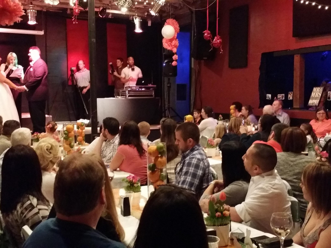 Paula's Wine Knot Beer and Wine Bar-Monroe必去景点