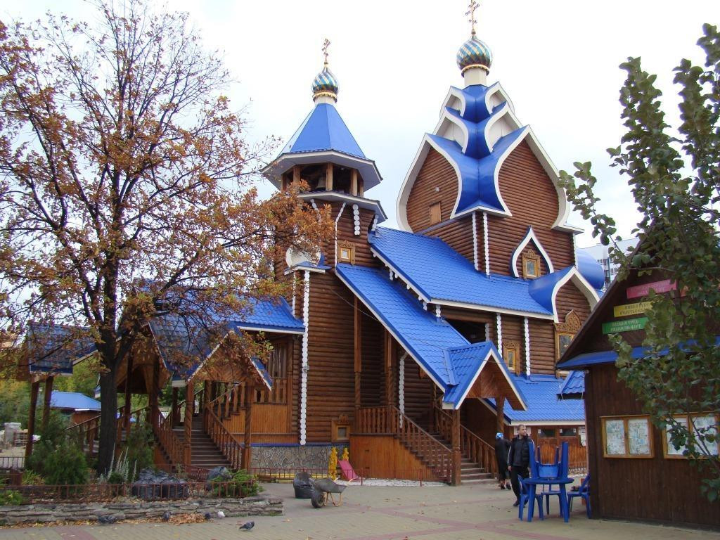 Kasperovskaya Temple in Honor of Blessed Virgin Mary Icon景点图片