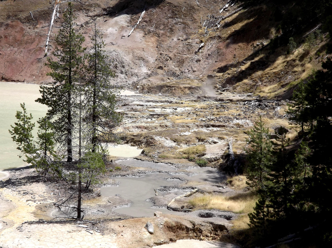 Boiling Springs Lake景点图片