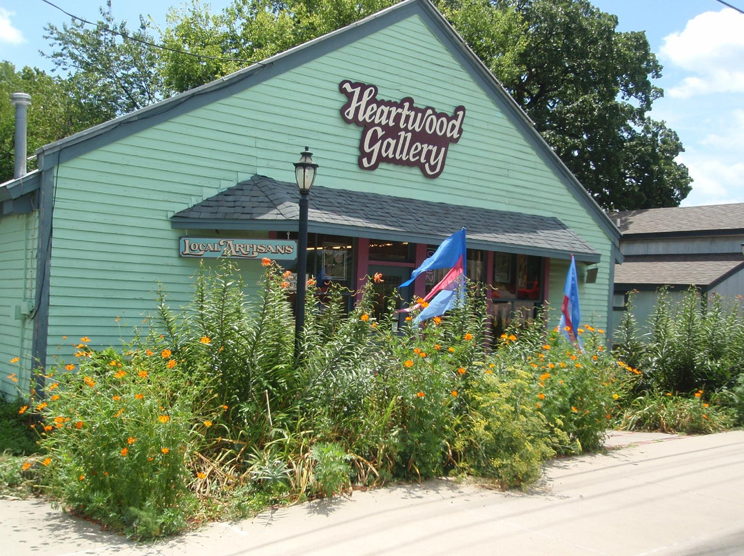 Heartwood Gallery景点图片