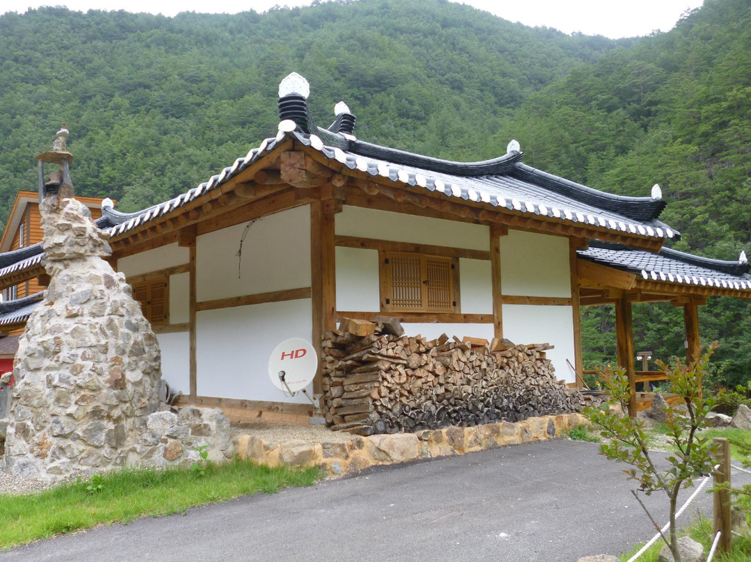 三陟市旅游景点-Deokpung Valley Village