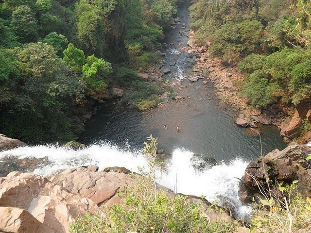 Tombador Waterfall景点图片