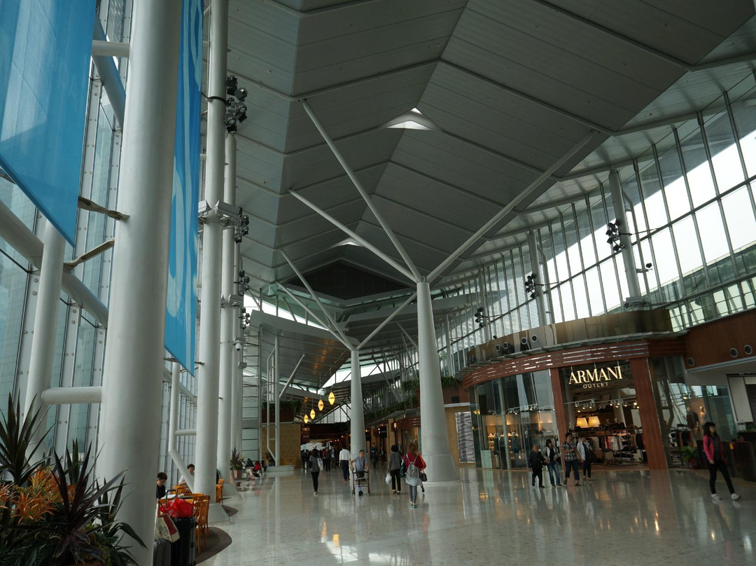 东荟城名店仓-香港必去景点