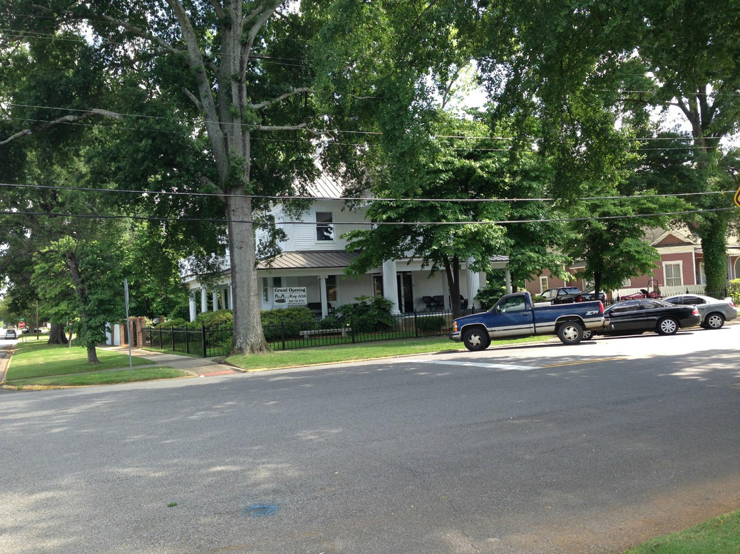 R&R Cigars-塔斯卡卢萨县必去景点