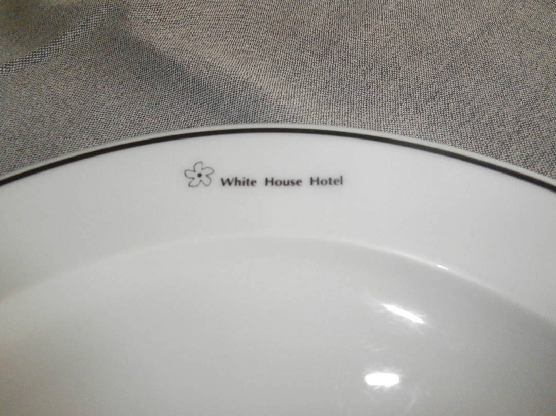 White House Hotel主图