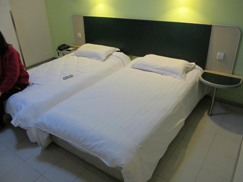 嘉虹酒店(上海国际旅游度假区川沙地铁站店)主图