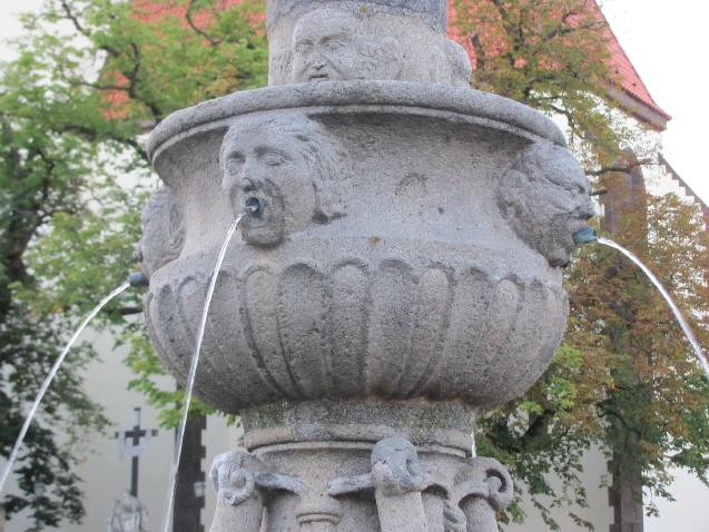 Zizkov Fountain-塔博尔必去景点