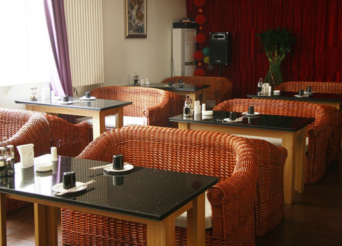 爱尊客假日花园酒店主图