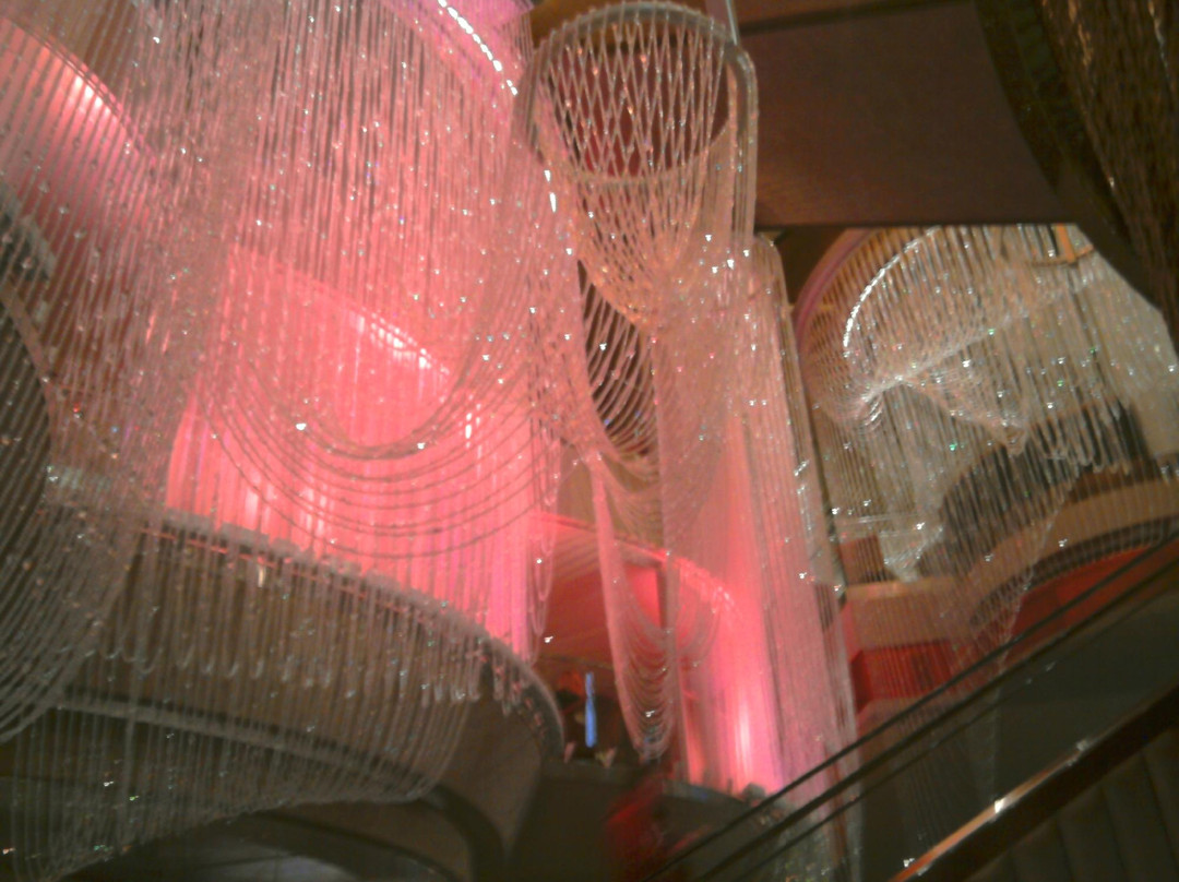 The Chandelier-Paradise必去景点