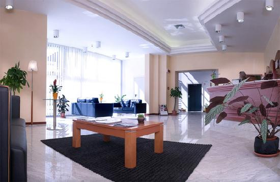 Pavia di Udine酒店住宿-Standard Hotel Udine