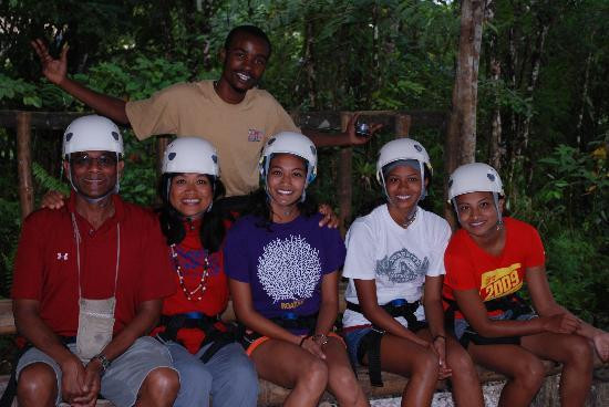Jamaica Zipline Adventure Tours景点图片