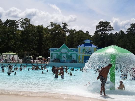 Ocean Breeze Waterpark-弗吉尼亚海滩必去景点