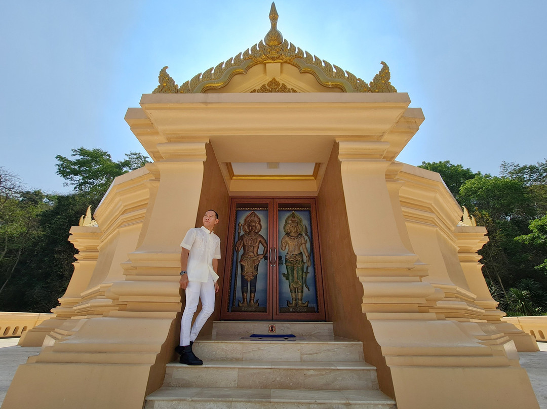 Wat Tham Santitham景点图片