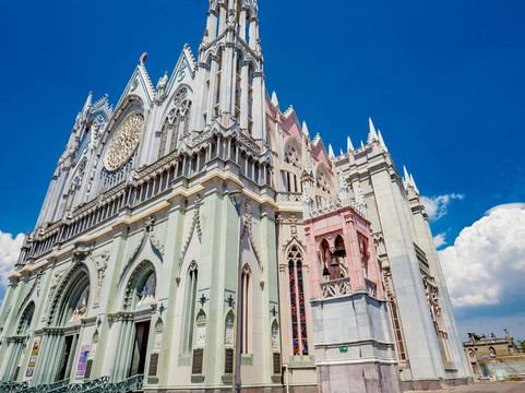 Templo Expiatorio del Sagrado Corazón de Jesús-利昂必去景点