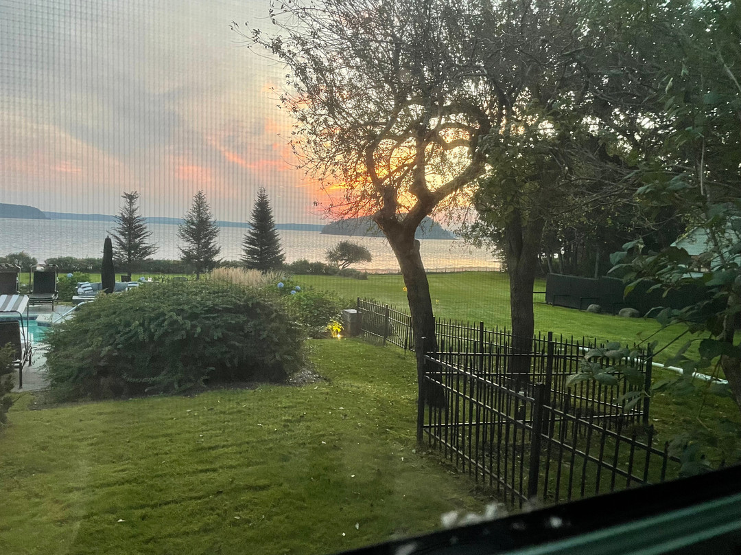 Balance Rock Inn主图