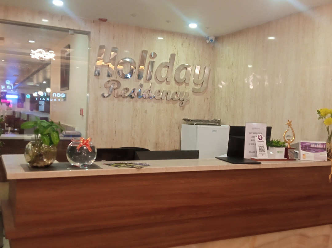 Holiday  Residency主图