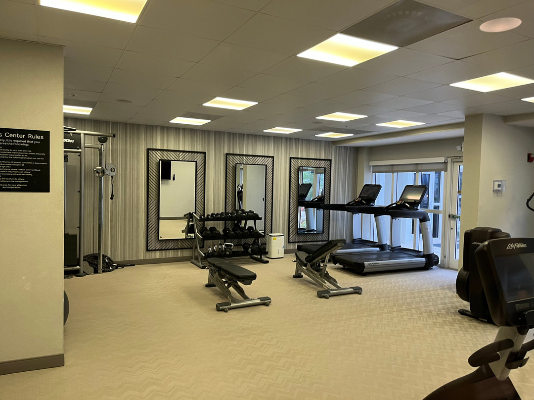 迈阿密安菲特拉购物中心万怡酒店主图