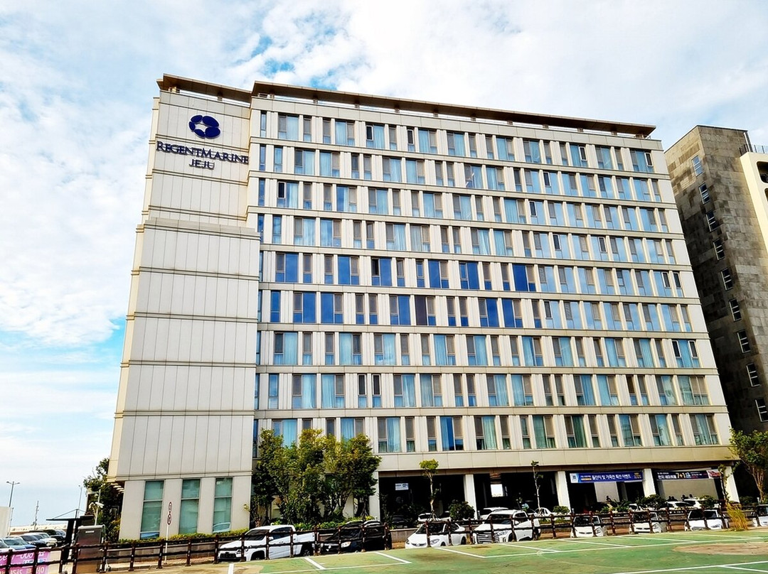 济州岛丽晶海洋酒店主图