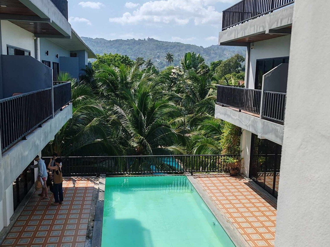 Baanphuchalong Place