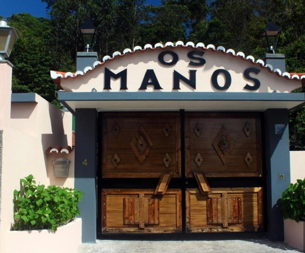 Os Manos主图